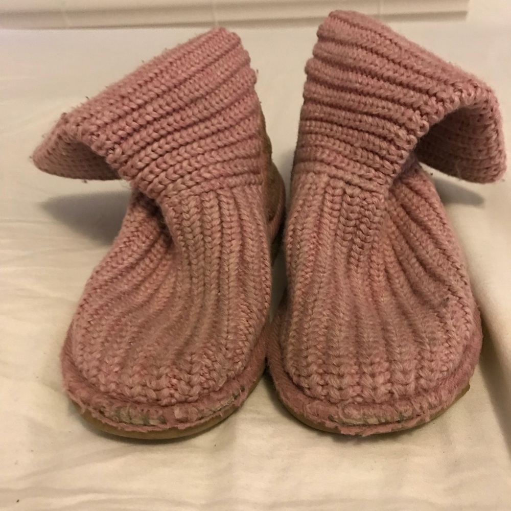Pink knitted kid uggs